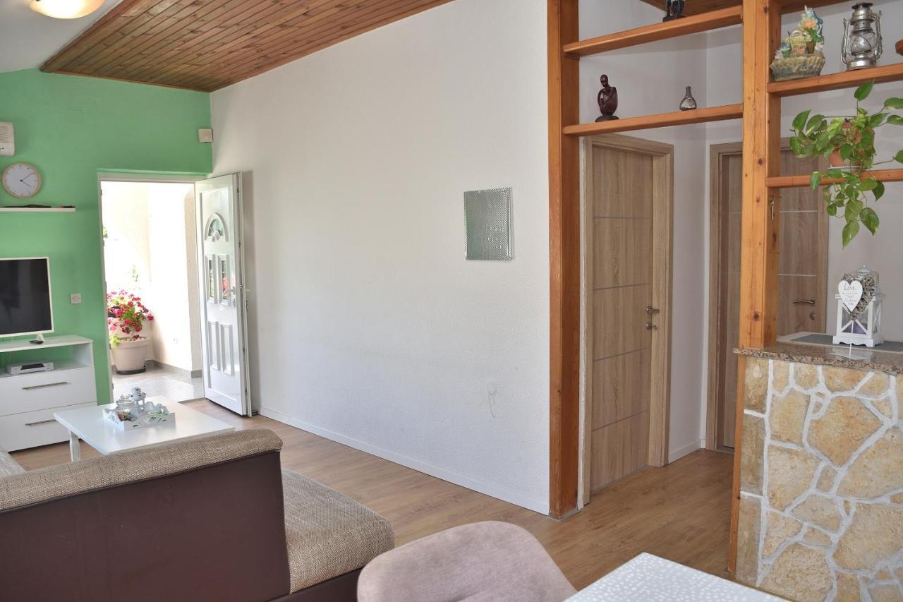Apartment Leonora Vodice Exterior photo