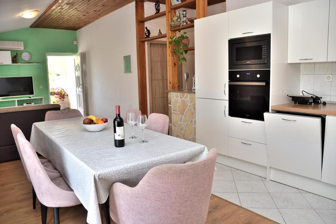 Apartment Leonora Vodice Exterior photo