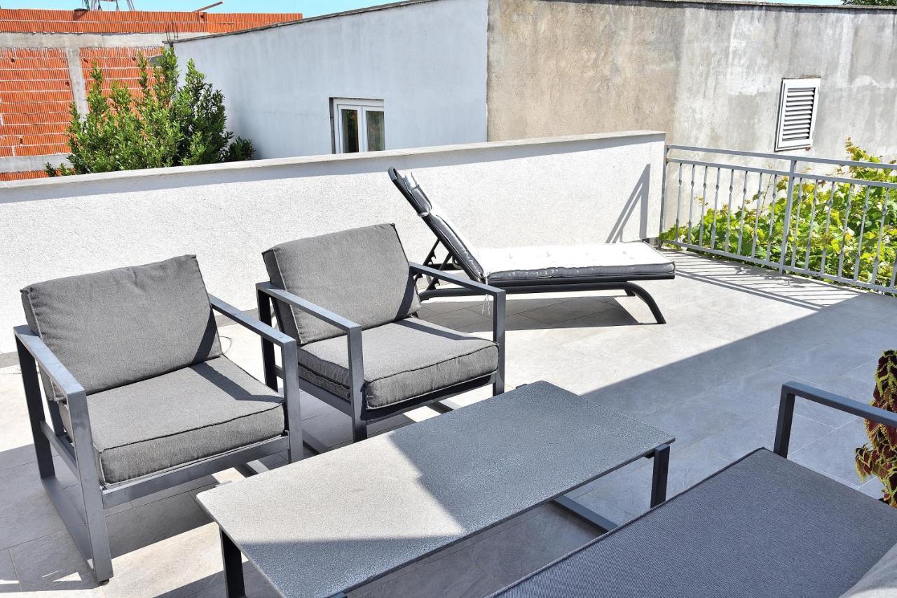 Apartment Leonora Vodice Exterior photo